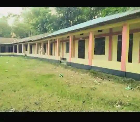 মাদ্রাসা ভবন